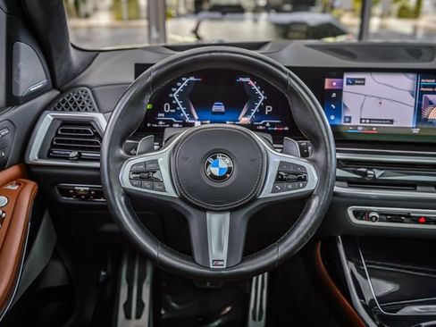 Used 2023 BMW X7 xDrive40i w/ M Sport Package AWD/4WD image 30