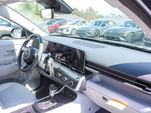 New 2026 Hyundai Kona SE image 22