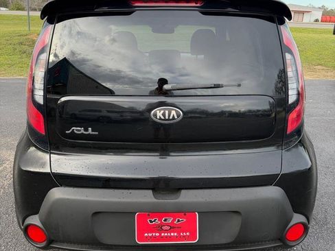 Used 2016 Kia Soul Base 6A FWD image 3