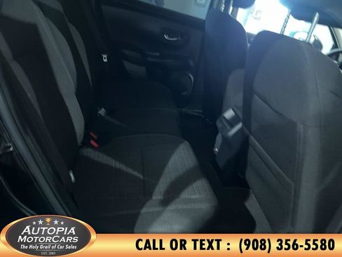 Used 2025 Honda HR-V LX image 13