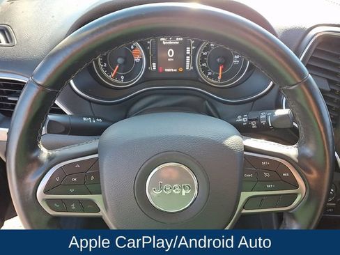 Used 2019 Jeep Cherokee Latitude Plus AWD/4WD image 4