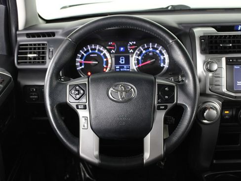 Used 2017 Toyota 4Runner SR5 RWD image 9