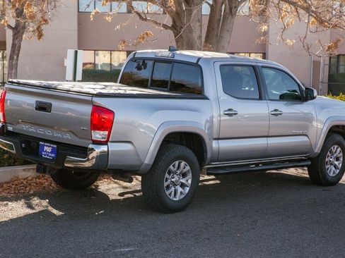 Used 2016 Toyota Tacoma SR5 image 5