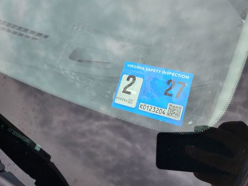 Used 2019 Chevrolet Bolt Premier w/ Infotainment Package image 36