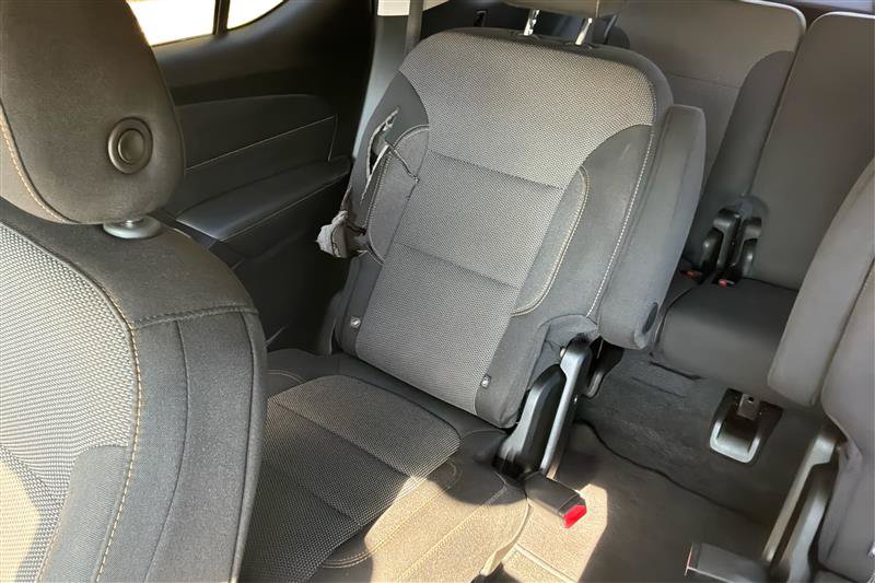 Used 2019 Chevrolet Traverse LT FWD image 15