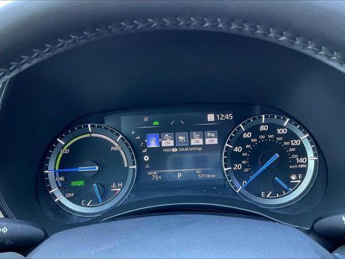 Used 2021 Toyota Highlander Limited image 17