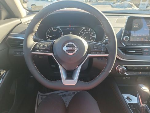 New 2025 Nissan Altima 2.5 SR image 14