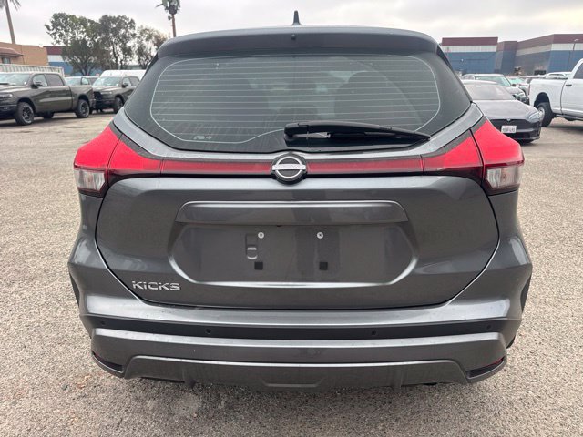 Used 2022 Nissan Kicks S FWD image 6