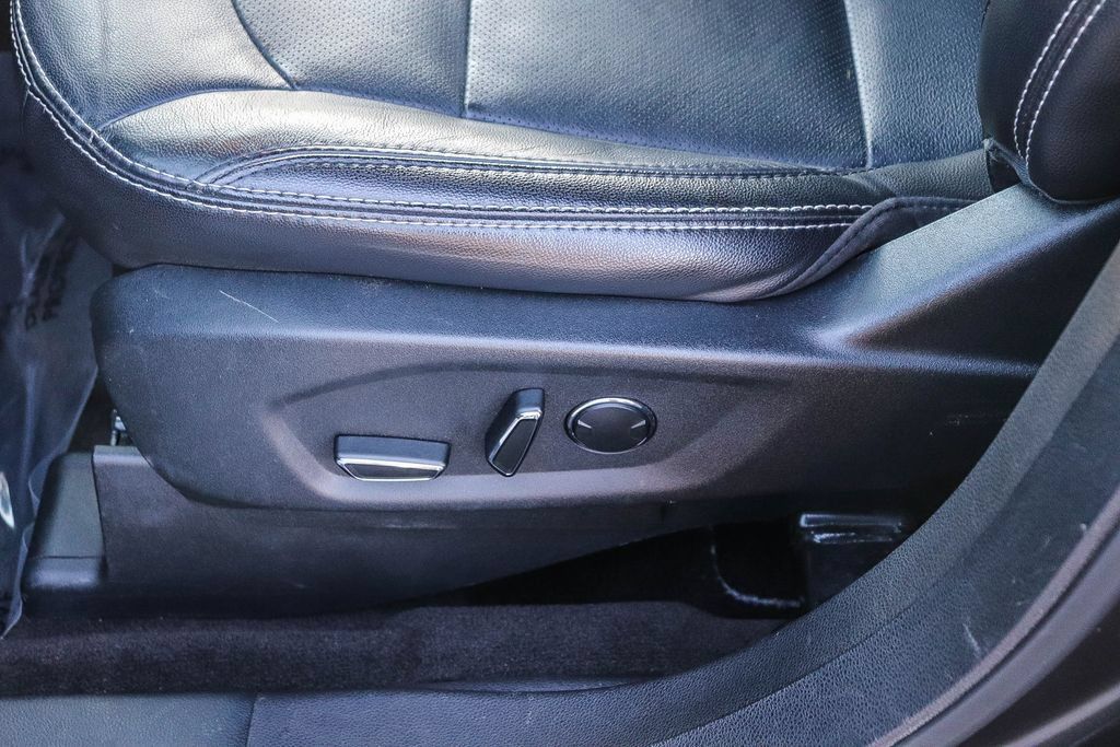 Used 2017 Ford Explorer Limited FWD image 25