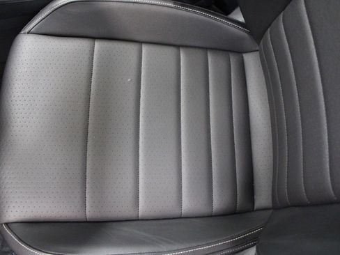 Used 2023 Volkswagen Jetta SE FWD image 13
