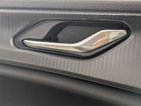 New 2025 Jeep Grand Cherokee Altitude image 14