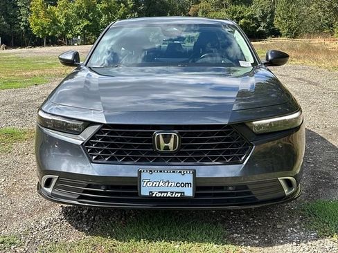Used 2023 Honda Accord Touring image 3