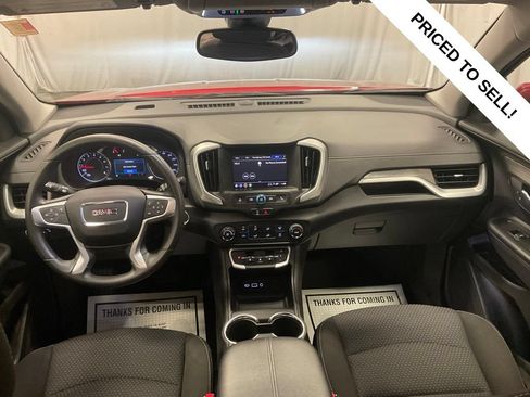 Used 2024 GMC Terrain SLE AWD/4WD image 2