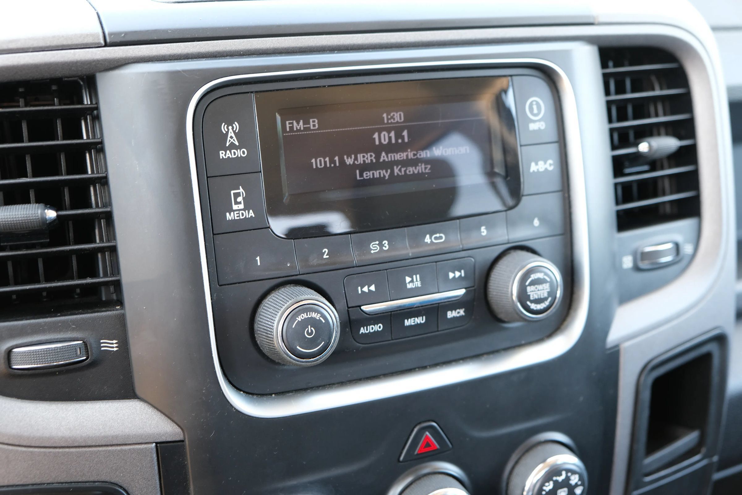 Used 2017 RAM 1500 Express AWD/4WD image 27