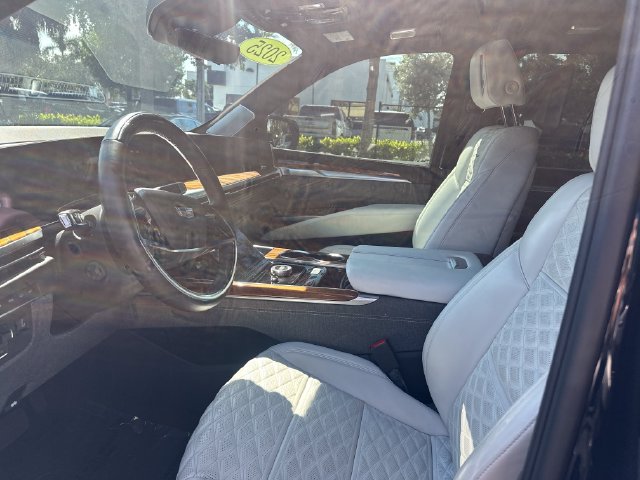 Certified 2025 Cadillac Escalade ESV Sport Platinum AWD/4WD image 9