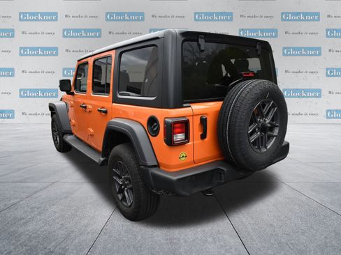 Used 2025 Jeep Wrangler Sport image 14