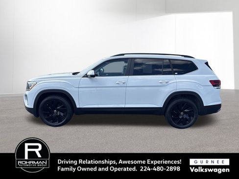 Used 2024 Volkswagen Atlas SE w/ Black Wheel Package AWD/4WD image 6