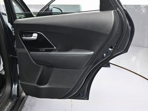 Used 2020 Kia Niro EX Premium image 39