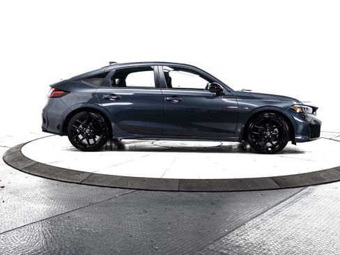 Used 2025 Honda Civic Sport image 11