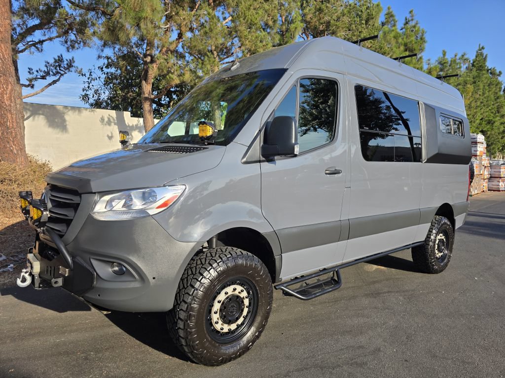 Used 2021 Mercedes-Benz Sprinter 2500 image 3