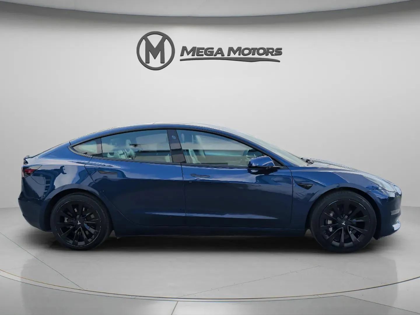 Used 2022 Tesla Model 3 Standard Range RWD image 9
