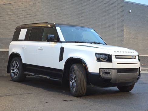 New 2025 Land Rover Defender 110 X-Dynamic SE image 24