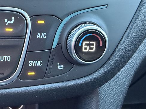 Used 2020 Chevrolet Equinox LT image 25