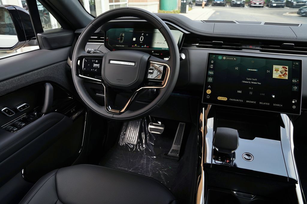 New 2026 Land Rover Range Rover Sport Dynamic SE AWD/4WD image 15