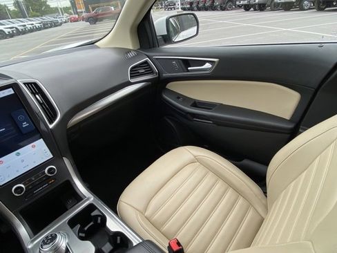 Used 2022 Ford Edge SEL image 26
