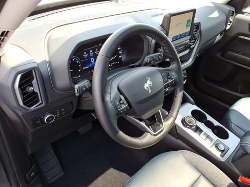 Used 2023 Ford Bronco Sport Outer Banks w/ Tech Package AWD/4WD image 17