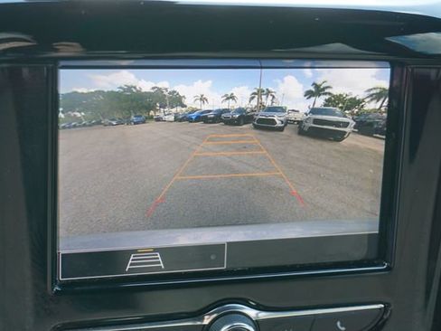 Used 2022 Chevrolet Traverse LS FWD image 15