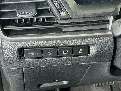 Used 2025 Kia Telluride S image 17