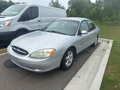 Used 2002 Ford Taurus SES