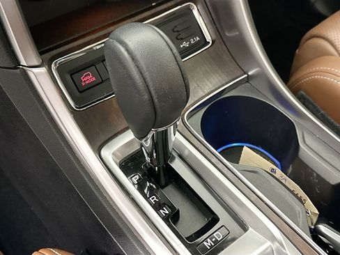 Used 2019 Subaru Ascent Touring w/ Popular Package #2 image 17