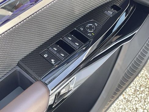 Used 2024 BMW i7 eDrive50 w/ M Sport Package image 17