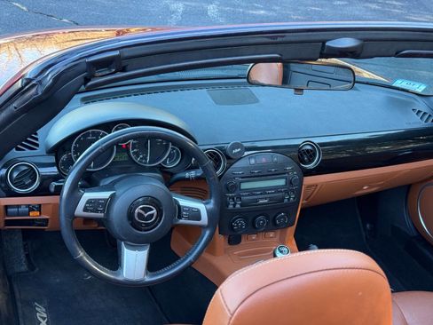 Used 2007 MAZDA MX-5 Miata Grand Touring w/ Premium Pkg image 7
