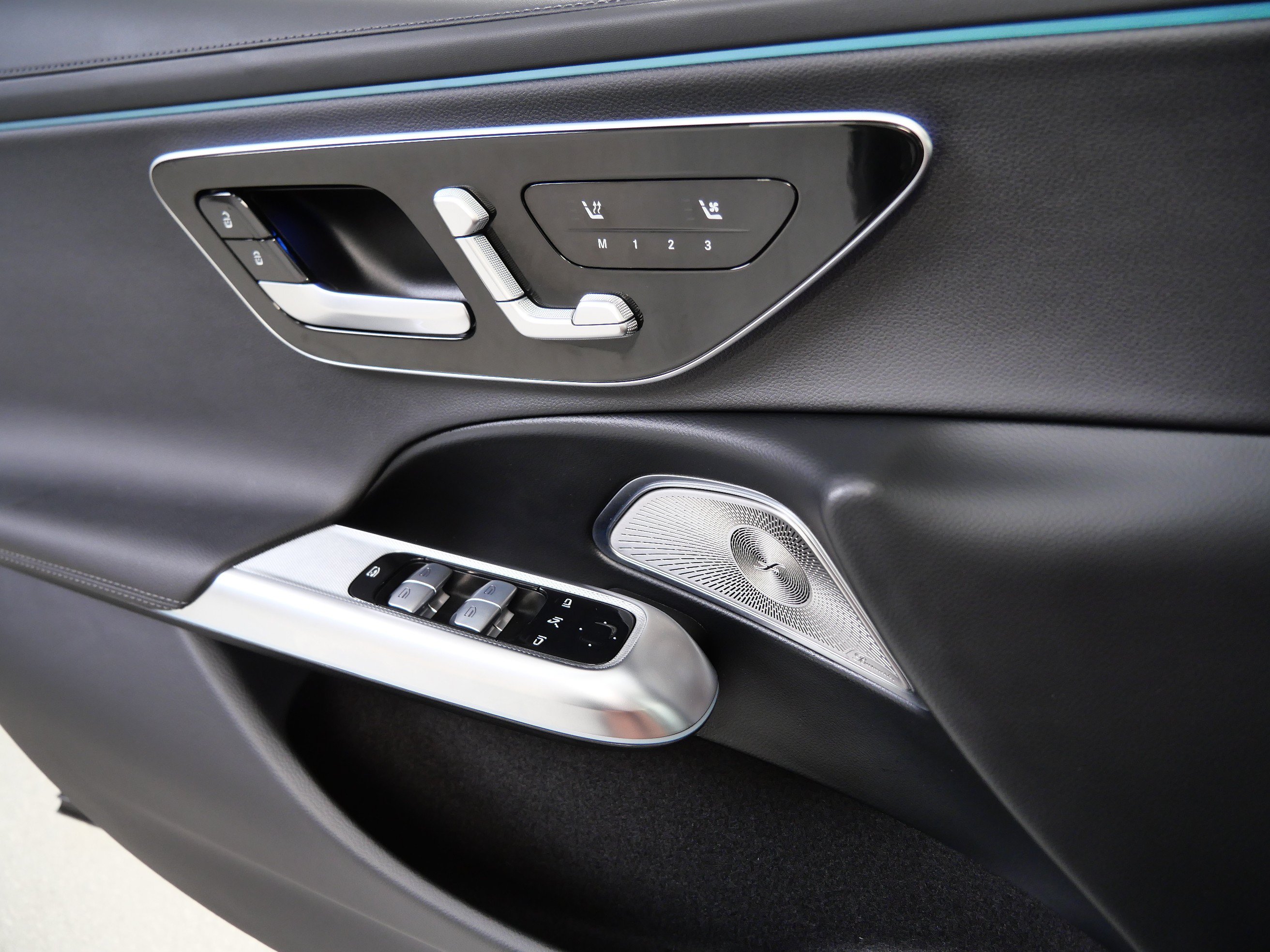 Used 2024 Mercedes-Benz E 450 4MATIC Sedan image 29