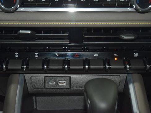 Used 2023 Chevrolet Colorado ZR2 w/ Desert Boss Special Edition AWD/4WD image 37
