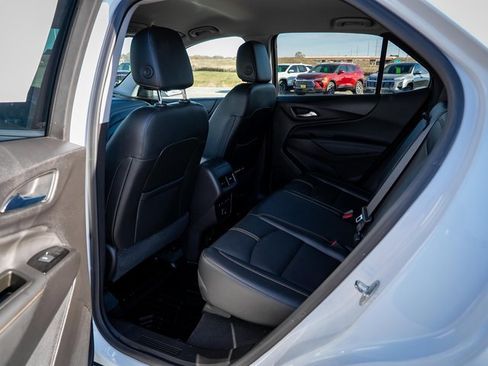 Used 2022 Chevrolet Equinox Premier image 15