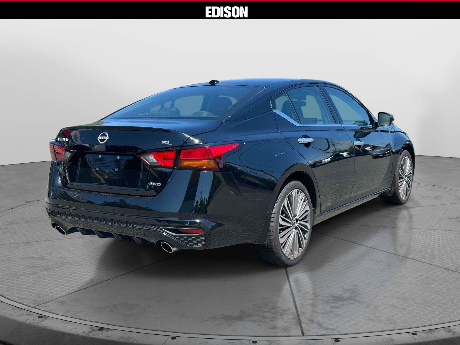 Used 2025 Nissan Altima 2.5 SL AWD/4WD image 4