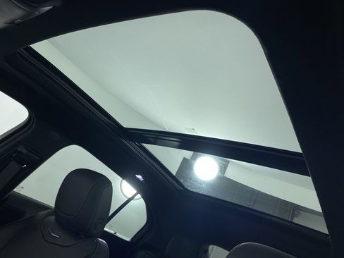 Certified 2024 Cadillac XT4 Premium Luxury image 11