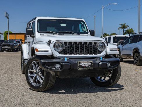 Used 2024 Jeep Wrangler Unlimited AWD/4WD image 1
