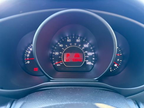 Used 2019 Kia Soul + image 11