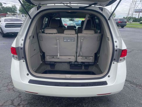 Used 2017 Honda Odyssey SE image 6