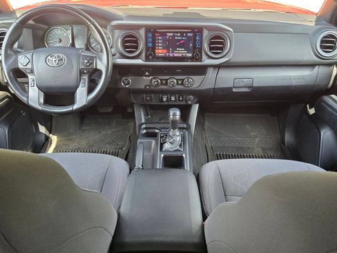 Used 2019 Toyota Tacoma TRD Sport RWD image 16