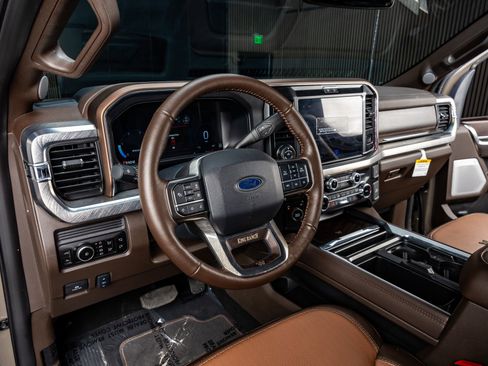 Used 2026 Ford F450 King Ranch w/ Chrome Package image 17