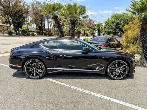 Used 2020 Bentley Continental GT V8 AWD/4WD image 16