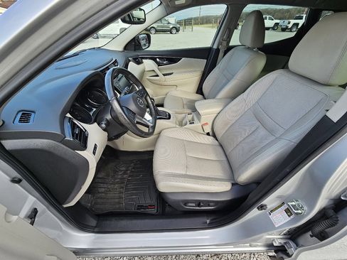 Used 2019 Nissan Rogue Sport SL w/ Premium Package image 15