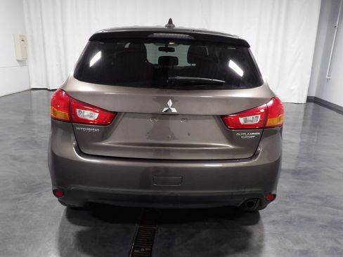 Used 2017 Mitsubishi Outlander Sport ES FWD image 5