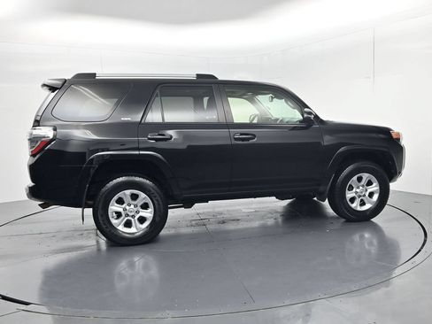 Used 2021 Toyota 4Runner SR5 Premium w/ Moonroof Package AWD/4WD image 8